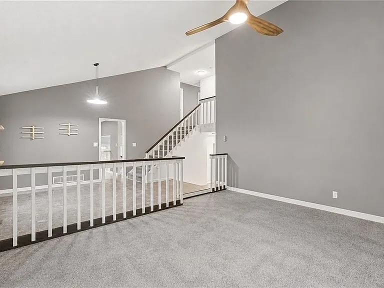 9485 Martin Rd — Photo 15