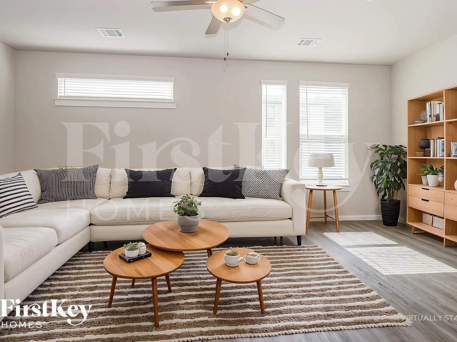 3 bed, 2.5 bath, 1619 sqft, $1,990 — Photo 4