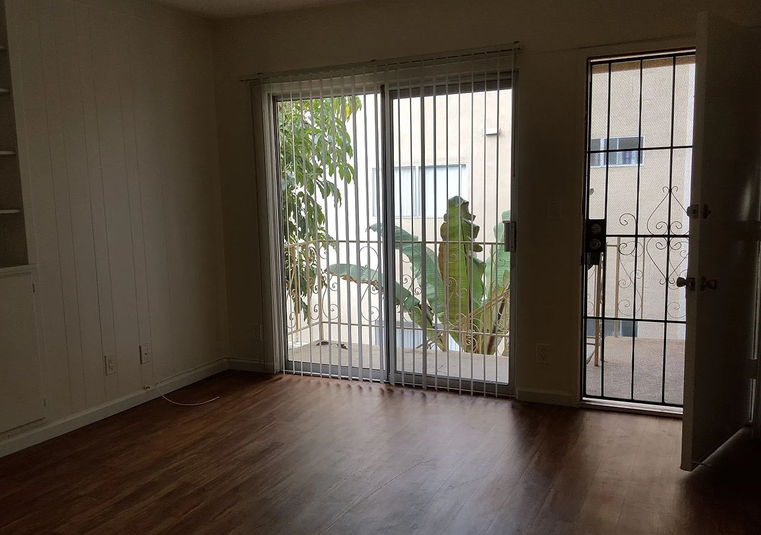 El Diamante Apts — Photo 2
