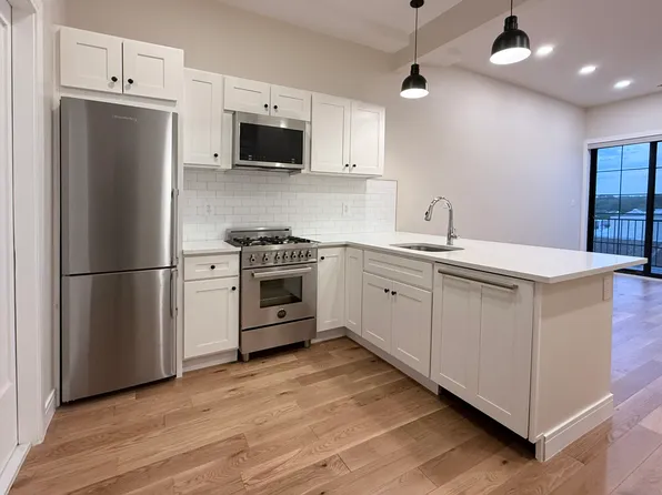 301 Covert St APT 5A, Brooklyn, NY 11237