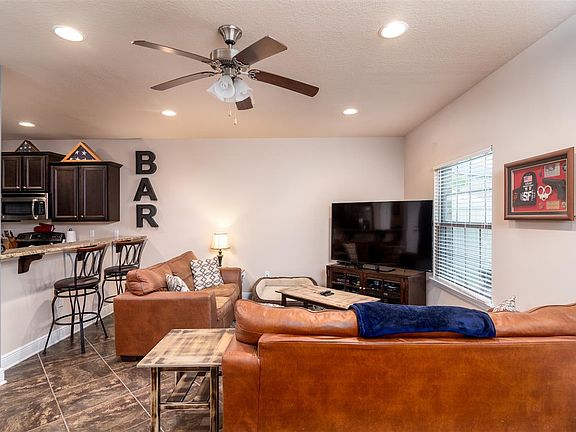 4th image of 2111 Wilsons Plover Cir