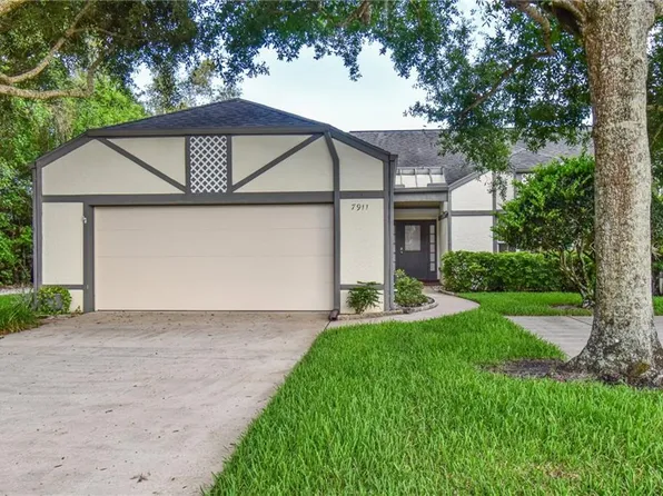 7911 Cambridge Mnr, Vero Beach, FL 32966