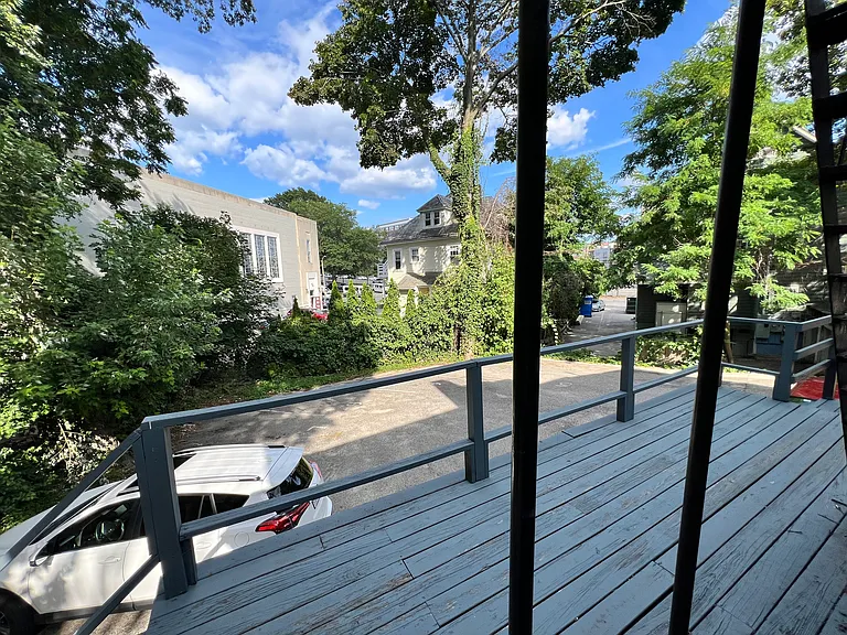 149 Strathmore Rd #9 — Photo 8