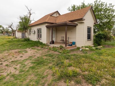 129 East Ave, Hutchinson, KS, 67501