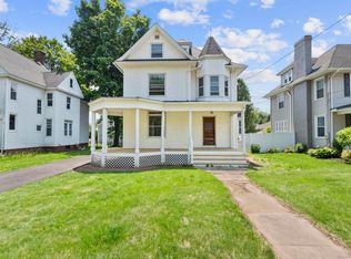 88 Spring St, Windsor Locks, CT 06096