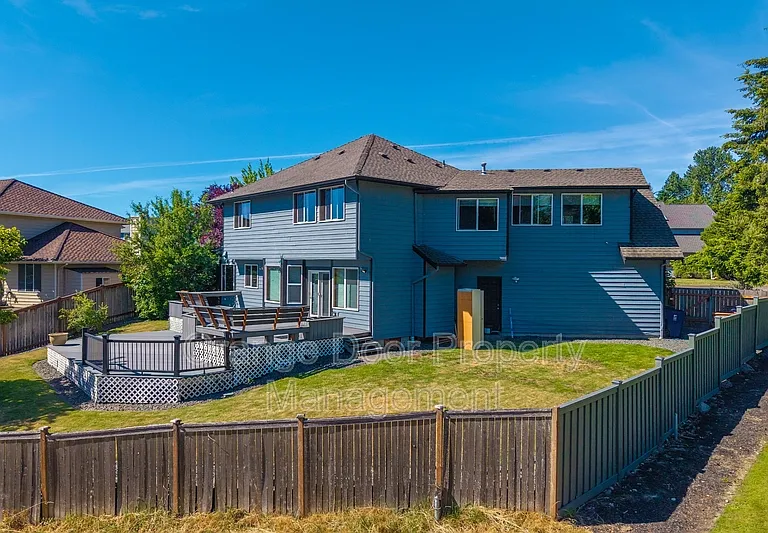 5204 Ridge Dr NE — Photo 53