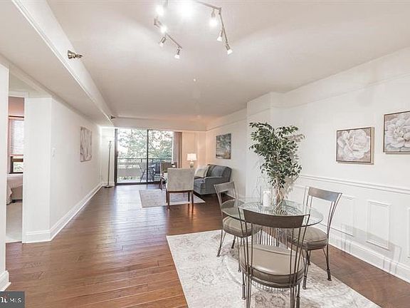 4th image of 1808 Old Meadow Rd APT 718