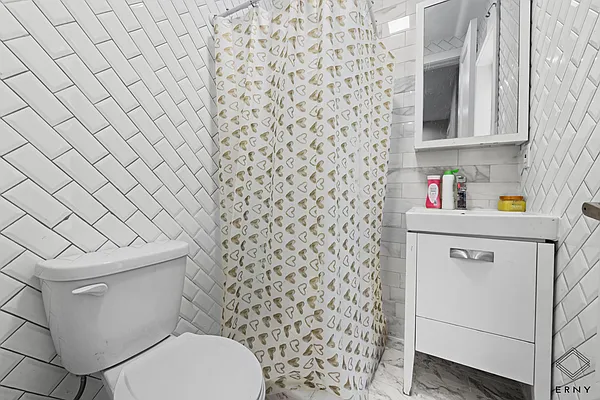 Rented by ERNY LLC | media 10