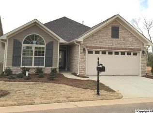 2 Rose Hip Ln SE, Brownsboro, AL 35741