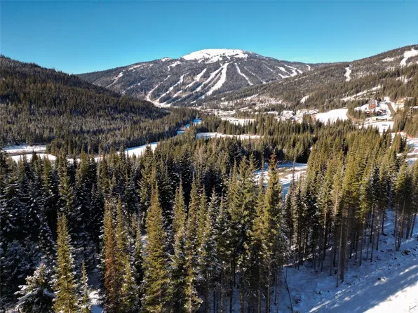12 McGillivray Lake Dr, Sun Peaks, BC V0E 5N0