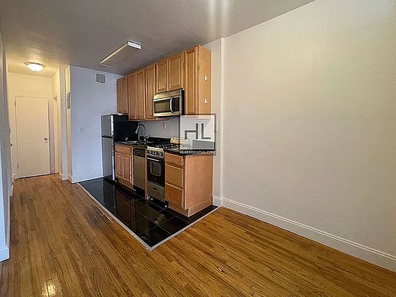 2nd image of 190 E 3rd St APT 5D