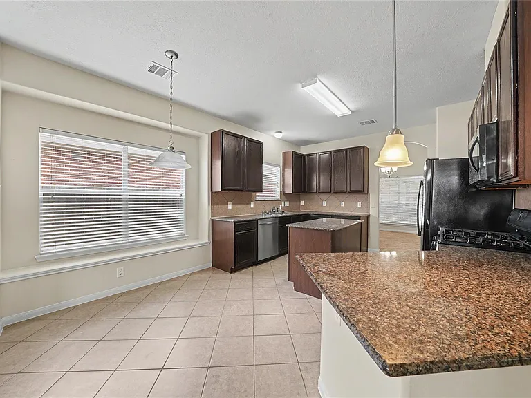10035 Arcadian Springs Ln — Photo 6