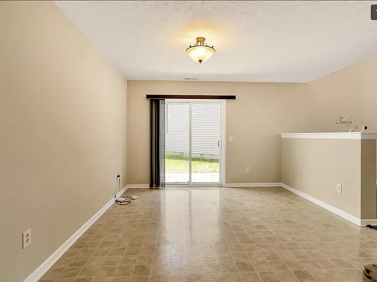 548 Scotch Pine Dr — Photo 7