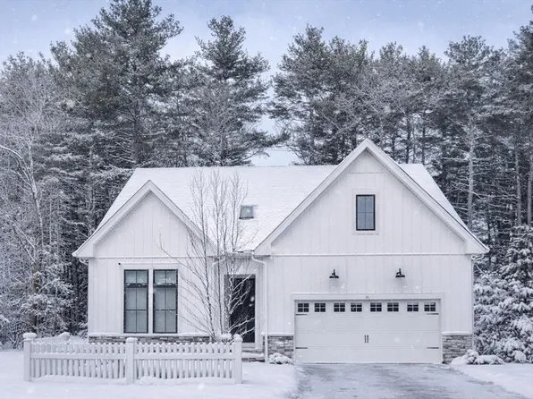 16 Barnes Blvd #16, Hudson, MA 01749