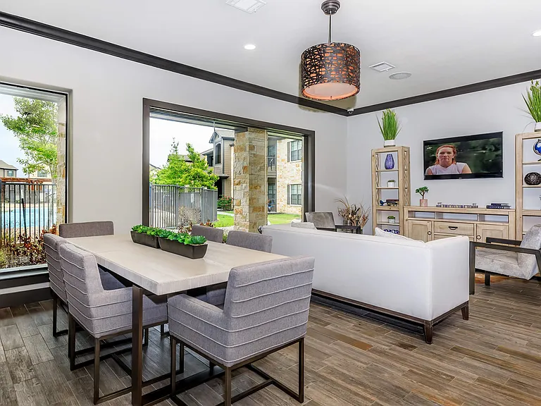 Town Creek Village Apartments — Photo 18
