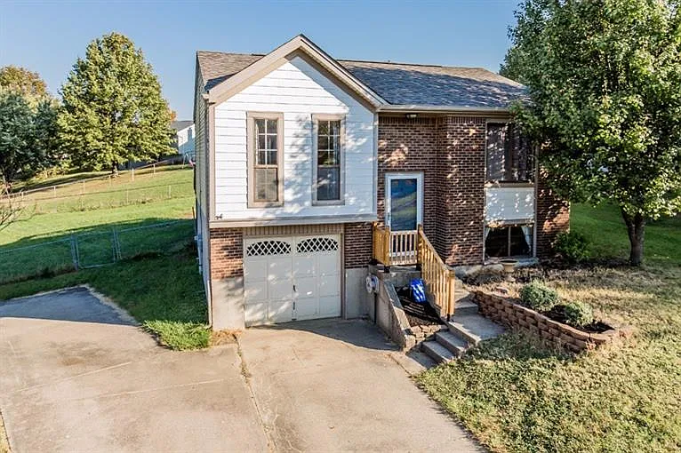 8 W Boesch Dr photo 1