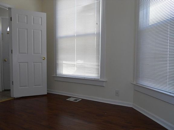 5th image of 613 Washington St #1