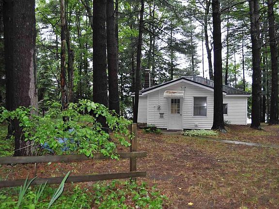 4th image of 1122 E Lake Dr SE