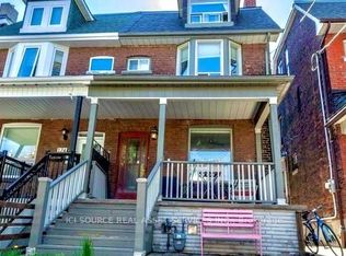 176 Grace St #1, Toronto, ON M6G 3A6