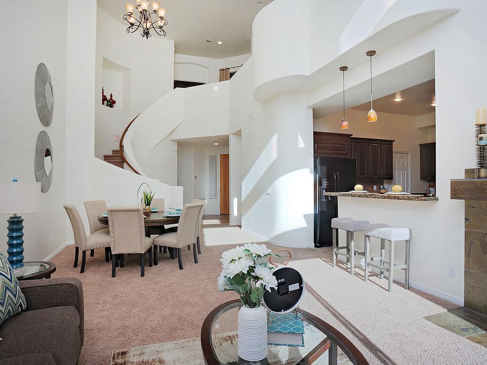 15240NClubgate165-007
