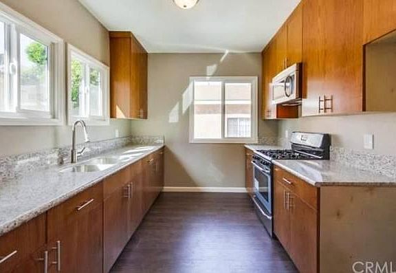 3rd image of 4216 Capistrano Way
