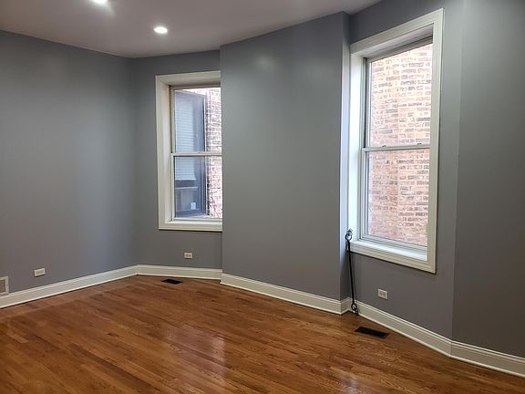 5th image of 3848 S Lake Park Ave #2