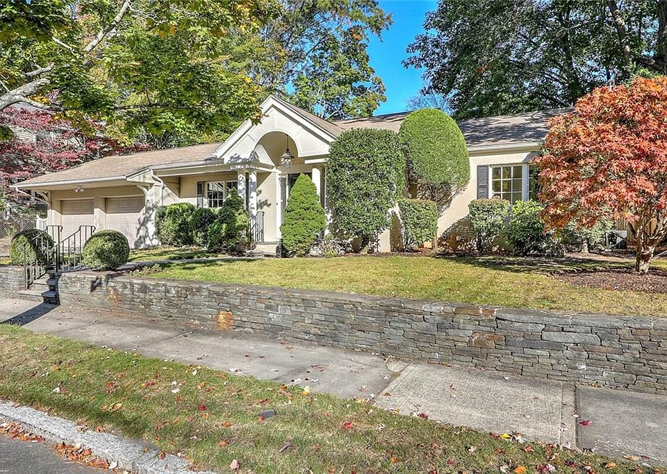 1st image of 36 Lincoln Ave