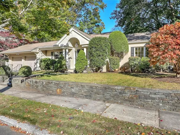 36 Lincoln Ave, Providence, RI 02906