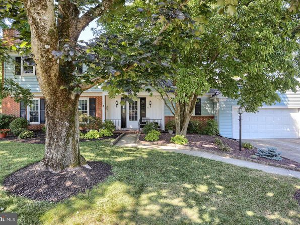 11 Hellam Dr, Mechanicsburg, PA 17055