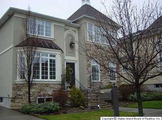57 Bayside Ln, Staten Island, NY 10309