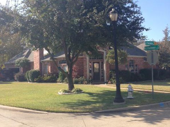 812 Vendome Ct