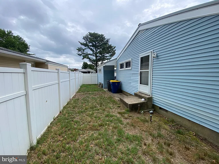 604 River Rd — Photo 11
