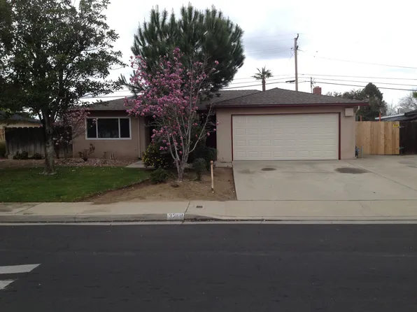3298 Claremont Ave, Clovis, CA 93611