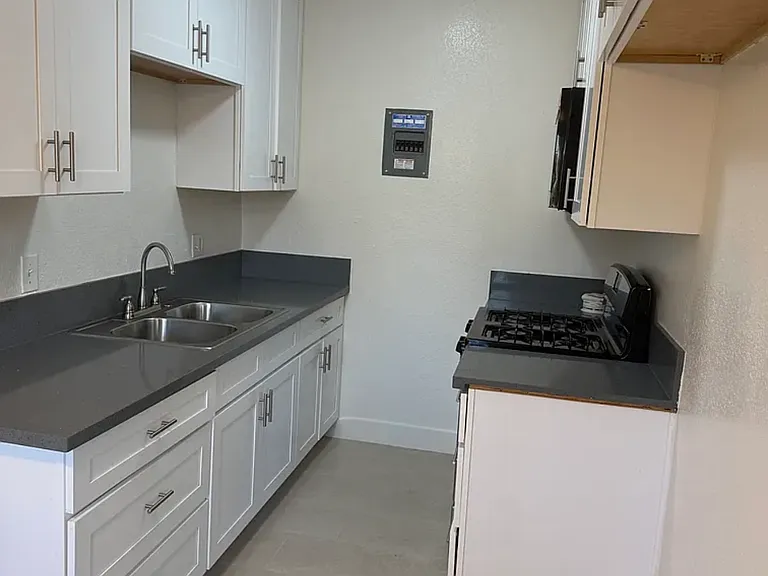 5699 Fullerton Ave #12 — Photo 7