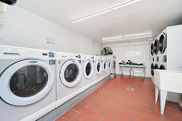 Rented by SERHANT. | media 5