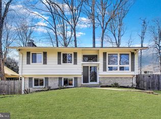 14316 Woodcrest Dr, Rockville, MD 20853
