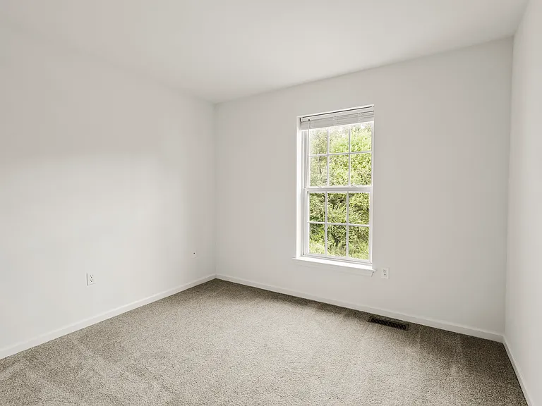 Mill Creek Manor — Photo 28