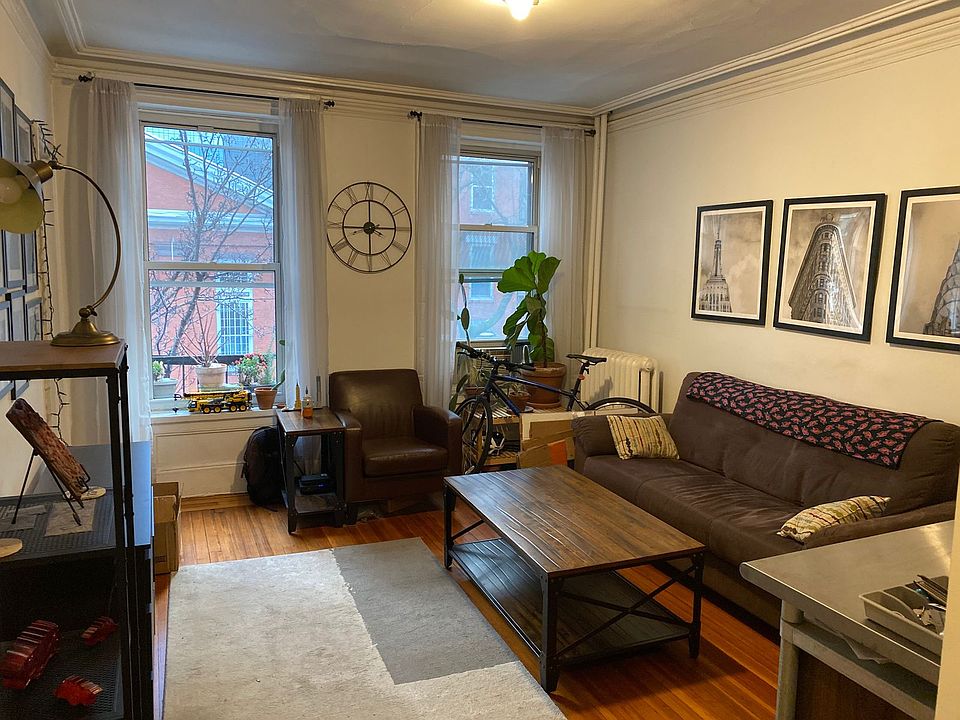 1st image of 433 W 44th St #3F