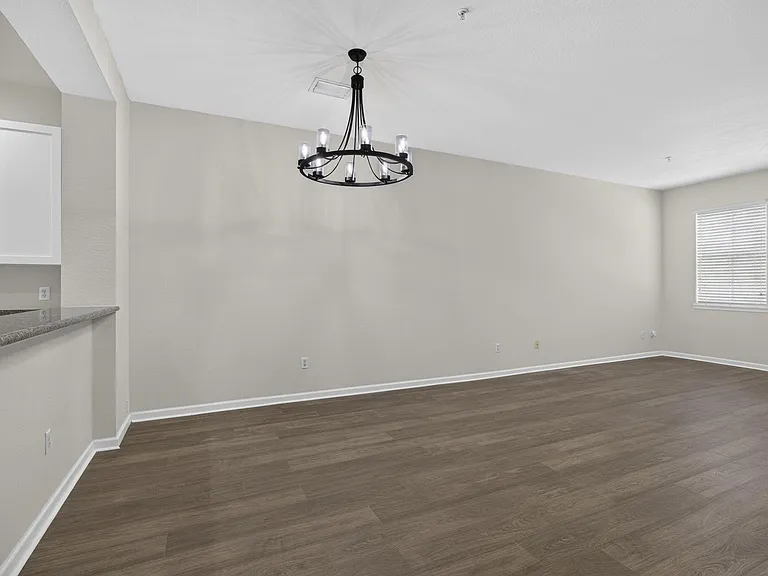 425 Greenwich Cir #204 — Photo 12