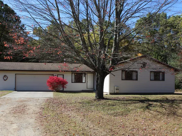 2300 S Greenville Rd, Greenville, MI 48838