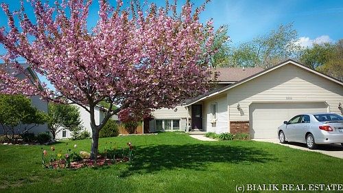3rd image of 2219 Sandstone Dr