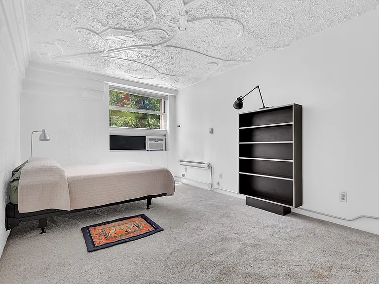 231 E 7th St #2 — Photo 7