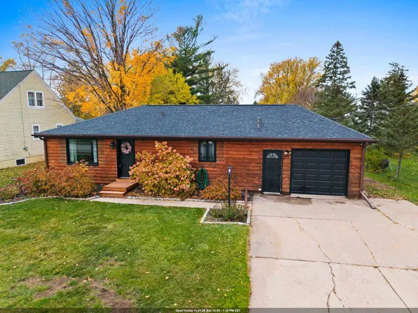 215 Lincoln St, Pulaski, WI 54162