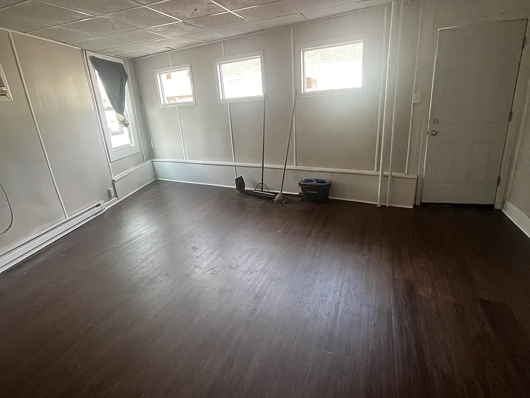 1245 S Main Ave #8 — Photo 4