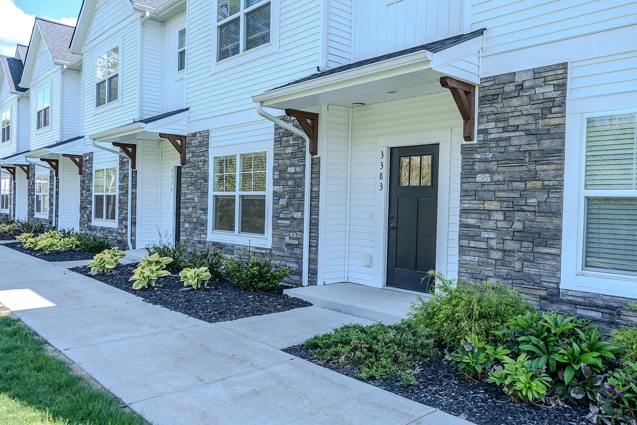 The Vue Townhomes at Rivertown Park — Photo 1