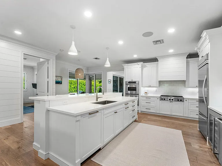 1022 Walnut Ter — Photo 12