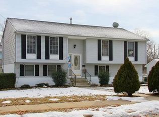 323 9th St, National Park, NJ 08063
