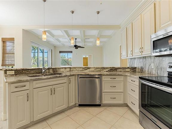 3rd image of 12039 Mahogany Isle Ln