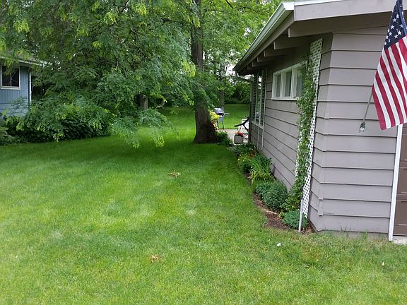 4th image of 5633 S 106th St