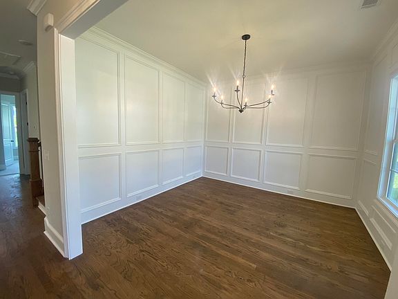 3rd image of 681 River Oaks Lane